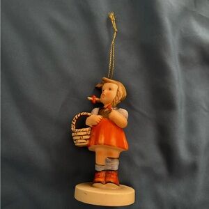 Vintage A Reproduction By SCHMID 1984 2nd Edition Girl Figurine Berta Hummel